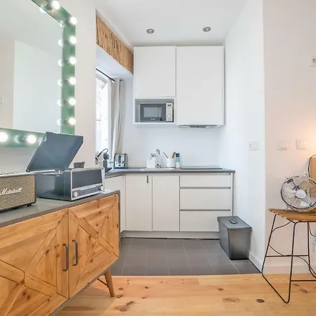Downtown Comfy Suite-2
